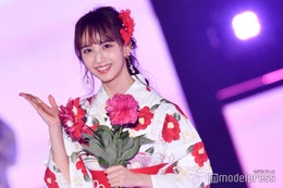元乃木坂46佐藤楓、へそ出し私服コーデにファン絶賛「夏らしくて素敵」「理想のスタイル」 画像