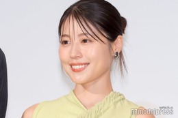 有村架純、ミニスカ×タイツ姿披露 ミラノで美脚際立つ「素敵」「まっすぐで綺麗」 画像
