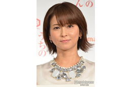 森高千里、膝上ミニスカで美脚際立つ「変わらず可愛い」「見惚れた」と反響続々
