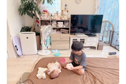 辻希美、0歳次女をあやす6歳三男の“癒し”SHOTにほっこり「笑うようになって来た」 画像