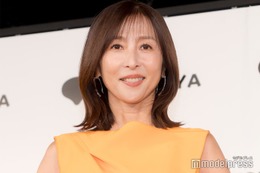 “永遠のグラビアクイーン”56歳・かとうれいこ、27年ぶり写真集発売 30年ぶり水着姿でのボディケア明かす【AROUND】 画像