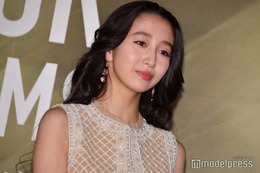 Cocomi、スラリ美脚際立つミニスカコーデ披露「圧巻の脚線美」「オシャレでかっこいい」と反響 画像