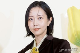 木南晴夏、ツートーンスカートから美脚輝く 弁当・パン持参の公園ピクニック「何でもない瞬間にときめいています」【MARNI PLAYFUL BLOOM POP UP レセプション】 画像