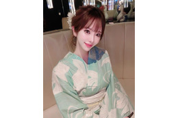 TWICE好き熊本キャバ嬢・成瀬れな、ハマっているサウナに毎回2時間滞在「お酒も抜ける」TikTok＆ピラティスで体を動かす【モデルプレスインタビュー】