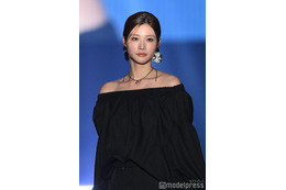 生見愛瑠、美肩＆デコルテ際立つオフショル姿【TGC北九州2025】 画像