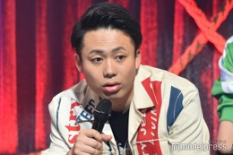 フィッシャーズ・シルクロード、1歳長男の散歩ショット公開 次男誕生で「お兄ちゃんになってる」「成長感じる」の声 画像