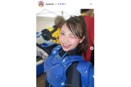 「イッテQ！」新メンバー候補生で話題“きゃすみる”辻加純、へそ出しコーデで大阪観光「引き締まってる」「スタイル良すぎ」 画像