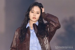 なごみ、ショーパンから美脚スラリ レザージャケット×ウエスタンブーツで秋の装い【ガルアワ2025AW】 画像