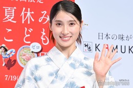 土屋太鳳、真紅のワンショルドレスで美肩際立つ「華やか」「芸術品みたい」と反響 画像