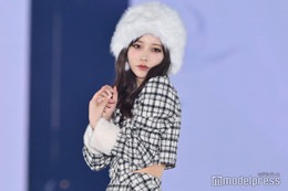 与田祐希、ファーコーデで美背中＆美脚チラリ キスで観客沸かす【ガルアワ2025AW】 画像