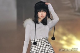 「今日好き」おひなさま（長浜広奈）、クールなランウェイ ファー帽子で冬っぽコーデ【ガルアワ2025AW】 画像