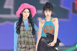 ME:I・MIU（櫻井美羽）＆RINON（村上璃杏）、ペアランウェイで堂々ポージング 当日に急遽メンバー変更【ガルアワ2025AW】 画像