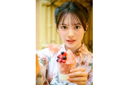 AKB48研究生・伊藤百花、ピンク浴衣姿のデートショット 1stフォトブック先行カット第2弾解禁