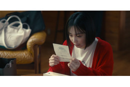 「匿名の恋人たち」「グラスハート」同じ世界線で繋がっていた サプライズ仕掛けが話題「小栗旬から佐藤健へ差し入れ？」 画像