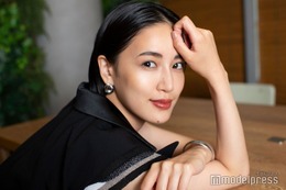 藤井夏恋、ワンピ姿で美背中大胆見せ「女神様みたい」「最高に美しい」と反響