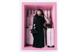 渡辺直美、モードなブラックのドレス姿を披露！個性を活かしたスタイリングで唯一無二の存在感が光る 画像