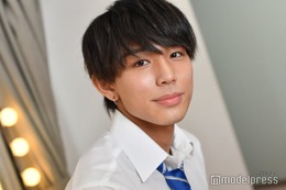 「今日好き」長濱薩生、ナイトプールで上裸姿披露「ドキッとしちゃう」「濡れ髪素敵」 画像