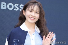 久間田琳加、ディズニーランドで圧巻脚線美「絵になる」「脚長すぎ」と反響 画像