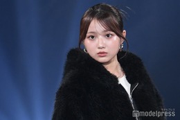 辻ちゃん長女・希空（のあ）、流し前髪×変形ボトムスで美脚チラリ「何でも似合う」「雰囲気変わる」の声【サツコレ2025A/W】 画像