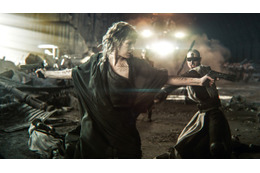 ミラ・ジョヴォヴィッチのアクション炸裂『ロストランズ　闇を狩る者』殺気全開予告編