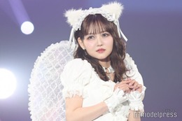 佐藤ノア、ミニスカメイド衣装で美脚スラリ「可愛すぎる」「お人形さんみたい」の声 画像