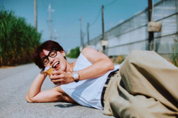 THE RAMPAGE神谷健太、逞しい二の腕にドキドキ！初の写真集は「光と影」をテーマに素の魅力が光る