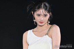 元Girls2原田都愛、ミニ丈ボトムスから美脚披露「スタイルレベチ」「可愛い」の声