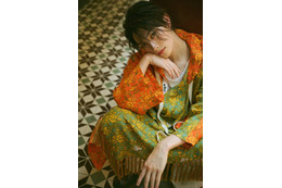 増子敦貴、色鮮やかな衣装を着こなす美麗SHOT披露！まるでアート作品のようなカレンダー発売決定