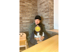 東貴博、10歳長女と“同じ場所・ポーズ”で思い出を再現！エモSHOTに反響「いいですね」「幸せなひととき」