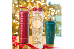 スタバ、ホリデー新作フード＆グッズ発表 “リボン付き”コールドカップタンブラーも登場【一覧】 画像