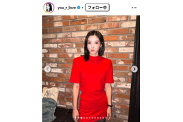 「マイ・デーモン」キム・ユジョン、大胆背中開きドレスショット公開「圧倒的美」「芸術作品」の声