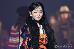 乃木坂46一ノ瀬美空、初「TGC」でウィンク決める 編み込みヘアでクールな雰囲気【TGC広島2025】 画像