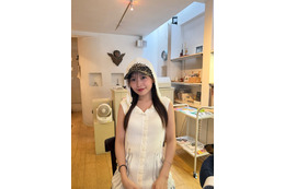 犬系彼女で話題の美人カップルクリエイター、母との旅行ショット公開「美のオーラ出てる」「姉妹みたい」と反響 画像