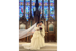 “結婚相手が小学生の頃に好きだった人”YouTuberひかりんちょ、ハプニングで計画が崩れたプロポーズ秘話明かす「不器用さ、誠実さが彼らしい」【モデルプレスインタビュー】