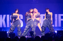 KISS OF LIFE、日本デビューツアー完走 ソロステージではあいみょん・藤井 風などカバー