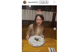 中山秀征の妻・白城あやか、イケメン長男と“約10年ぶり”2人旅満喫 親子ショットに「眼福」「お父さんに似てる」の声