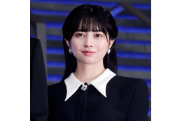 桜田ひより、23歳の誕生日を報告！バースデーケーキを見つめる微笑みSHOTに「天使」「すっごくかわいい」の声