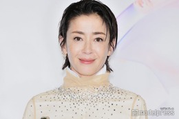 宮沢りえ、黒髪姫カット姿が話題「艶っぽい」「印象変わる」 画像