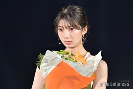 元日向坂46高本彩花、純白コーデで美脚スラリ 韓国満喫ショットに「スタイル抜群」「雪の妖精」と反響 画像