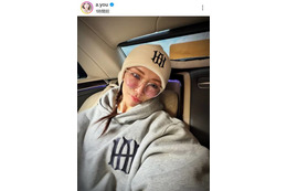 浜崎あゆみ、ビーニー×フーディーのカジュアルコーデに反響「めちゃくちゃ可愛いー︎」「癒された」