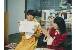 高杉真宙“トナカイ”＆伊藤万理華“サンタ”が絵本の読み聞かせ『架空の犬と嘘をつく猫』本編映像