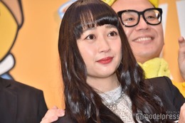 スパイク小川暖奈、冬のショーパンコーデで美脚披露「センス抜群」「真似したい」の声 画像