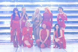 【紅白本番】HANA＆ちゃんみな、8人でテレビ初歌唱「ノノガ」最終審査と重なるステージにファン感涙「皆で歌ってくれてありがとう」「選曲が激アツ」 画像