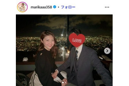 「バチェラー2」福良真莉果、第1子出産発表 夫との3ショットも公開「年齢的に不安なこともあったけど」