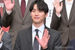 福士蒼汰、100kg超ベンチプレスで鍛えた広背筋に共演者驚愕「捜査一課に行きたいという気持ちを広背筋で表しました」【東京P.D. 警視庁広報2係】