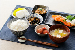 1年で4太った編集者が「腹筋なしでウエスト－12」できた理由は、「世の中で痩せると言われている」ことをやめたから。実はダイエットに逆効果だったこととは？