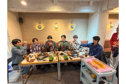 SixTONES、“初の韓国6人旅”ロケ写真＆全員コメント到着 滞在2時間で遊び尽くす【6SixTONES】