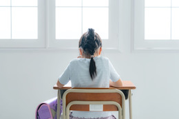 「学校に行きたくない」と言い出せなかった不登校児の精一杯のSOS。学校と母への本音【2025年度ベスト記事セレクション】