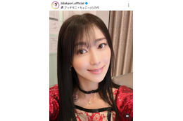 飯田圭織、モー娘。時代を思わせるロングヘア×衣装SHOTに「素敵な笑顔」「すんげぇ美人さん」の声