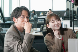 「朝マック」マックグリドル、12年ぶりCM登場 岡田准一＆山田杏奈が豪快な食べっぷり見せる